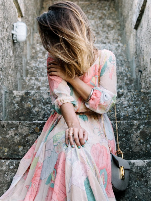 Cet t, on n'hsite pas  user et abuser des longues robes fleuries !