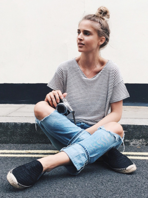 Espadrilles aspect serpent + tee-shirt ray loose = le bon mix