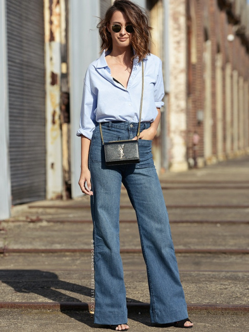 Jean flare + micro sac YSL + chemise audacieusement dboutonne = le bon mix