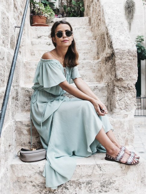 Dcline en vert d'eau, la robe longue estivale gagne en subtilit