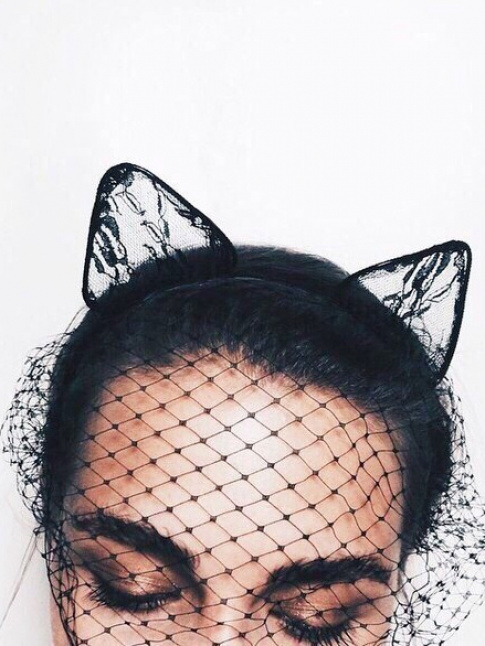 Voilette + oreilles de chat, ou comment zapper le chapeau lors d'un mariage