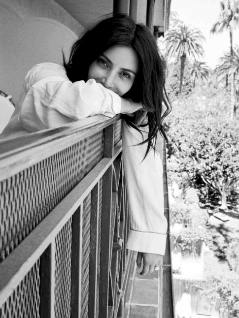 Kim Kardashian, bien plus touchante au naturelle qu'ultra maquille !
