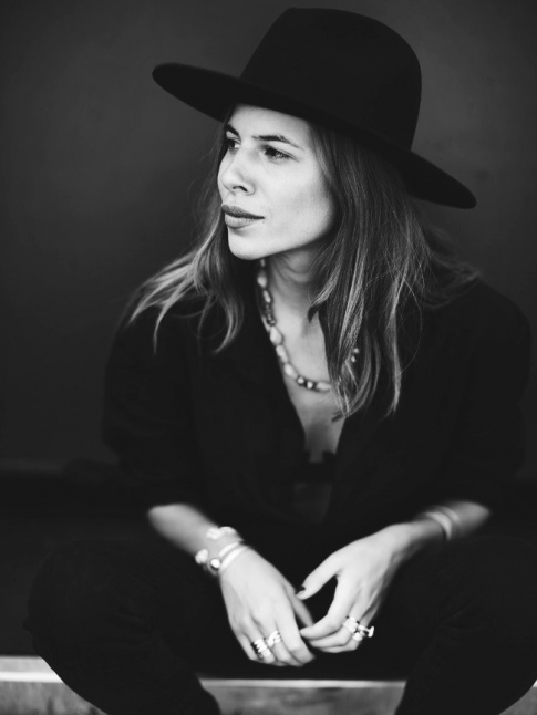 Wanted : un fedora noir