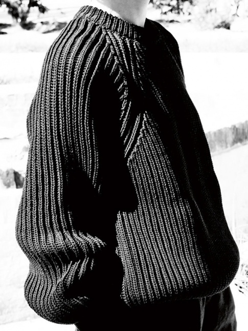 On craque pour les gros pulls de la jeune griffe CristaSeya !