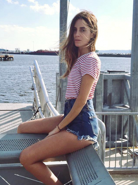 Short taille haute + tee-shirt marinire rouge/blanc = le bon mix