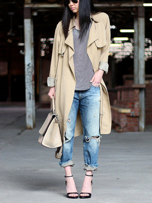 Rien de tel qu'une fine paire de sandales hautes perches pour booster un look casual !