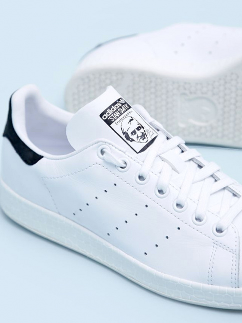 En noir et blanc, la Stan Smith ne manque pas de charme !
