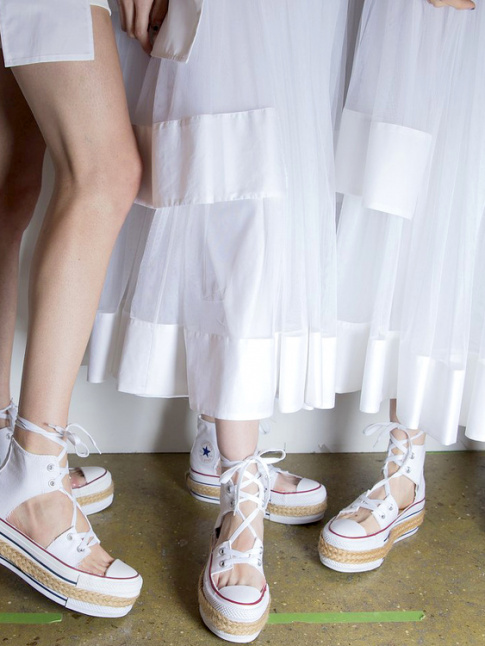 Pour ou contre la Converse espadrille aperue chez Adam Selman ?