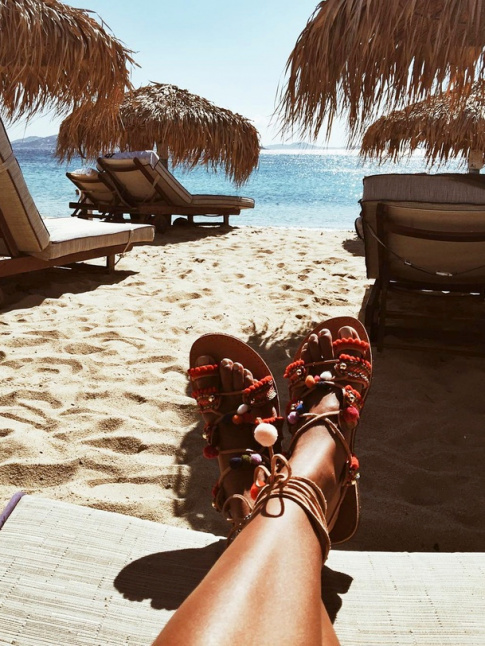 On a trouv nos sandales de l't prochain ! A priori elles viennent de Myconos...