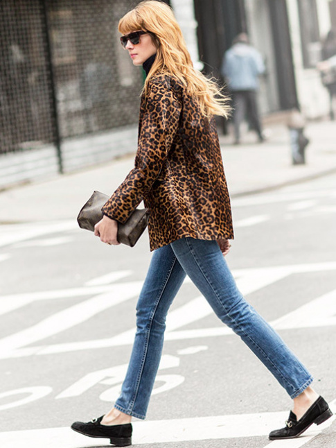 Veste lopard + jean 7/8 + mocassins noirs = le bon mix
