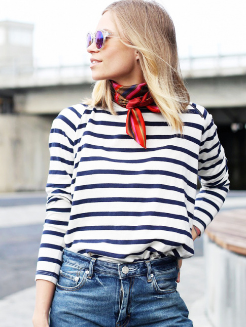 Marinire + foulard nou prs du cou = le bon mix