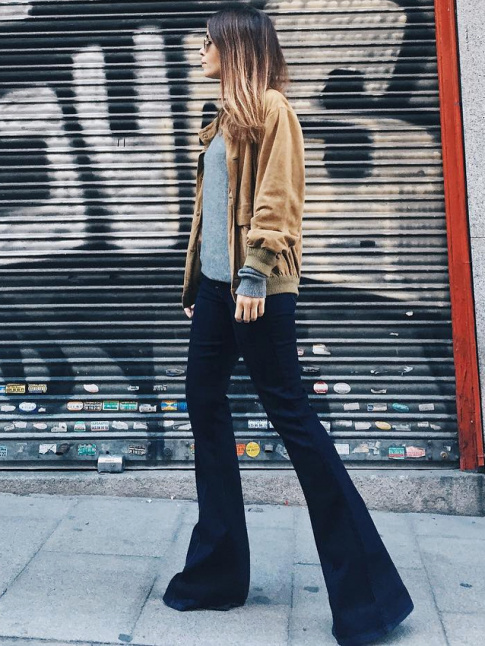 Oui au duo jean ultra flare/blouson en daim vintage !