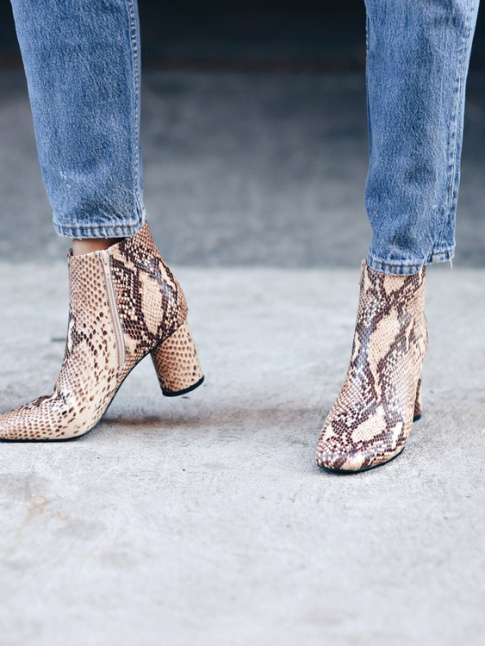 Bottines montantes + jean vintage court sur la cheville = le bon mix