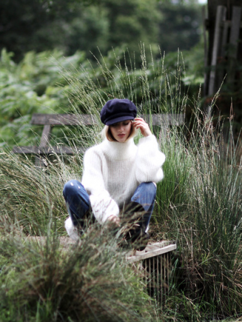 Wanted : un ample pull blanc mousseux,  porter avec un jean destroy