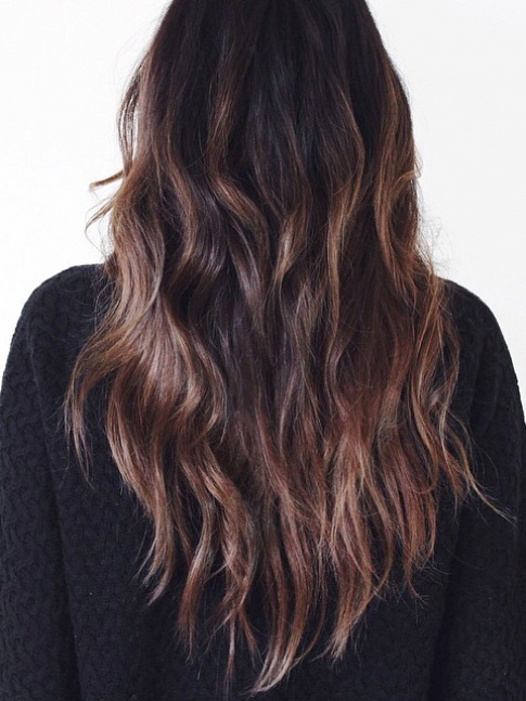 Wanted : de longs cheveux lgrement onduls aux savants reflets