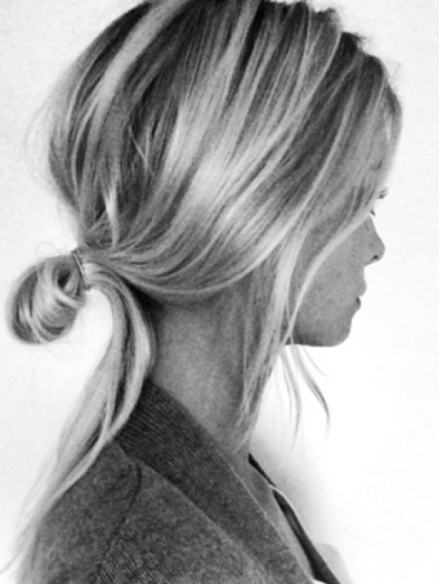 Rien de tel qu'une coiffure dsinvolte pour accompagner les tenues de soires les plus chics !