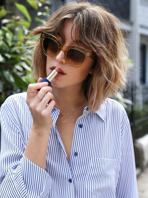 Wanted : des lunettes de soleil marron translucide