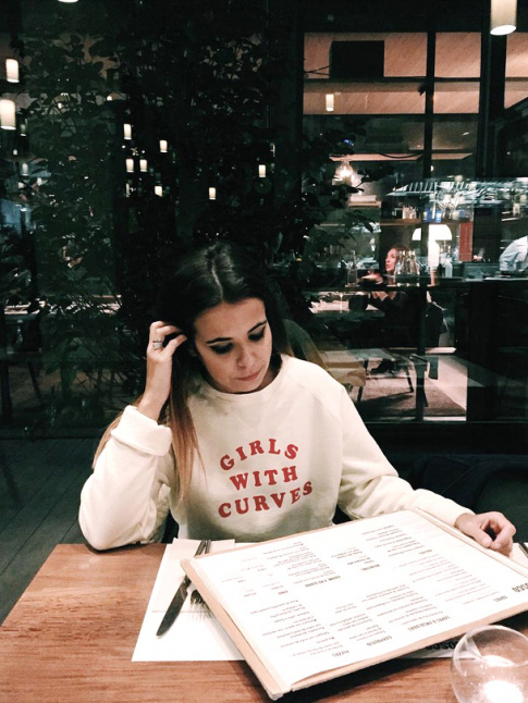 On piquerait bien son sweat  Sara Escudero...