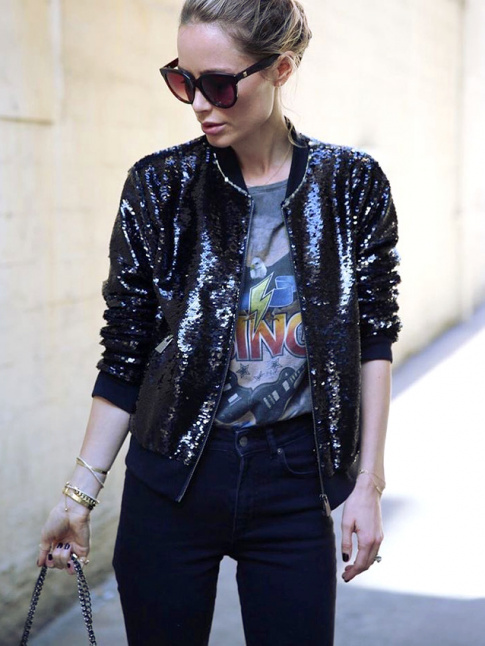 Le tee-shirt vintage, le meilleur ami du blouson  paillettes !