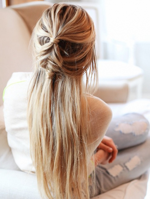 Oui  la double demi-queue floue sur cheveux ultra longs !