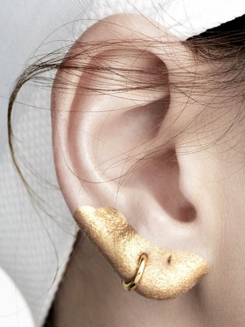 On aime quand le make up s'aventure hors des sentiers battus !