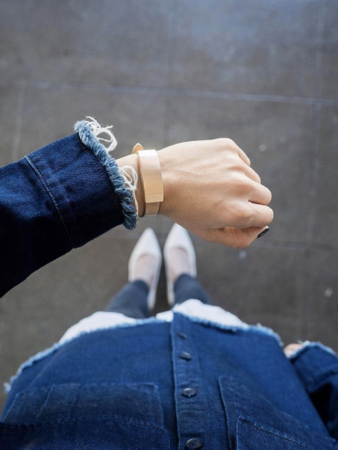 Bracelet design connect + jean brut effiloch = le bon mix