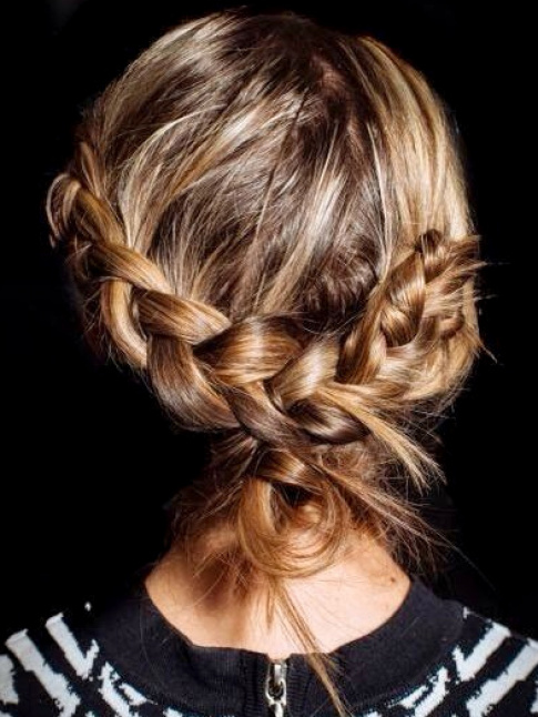 Oui  la couronne de tresses loose !