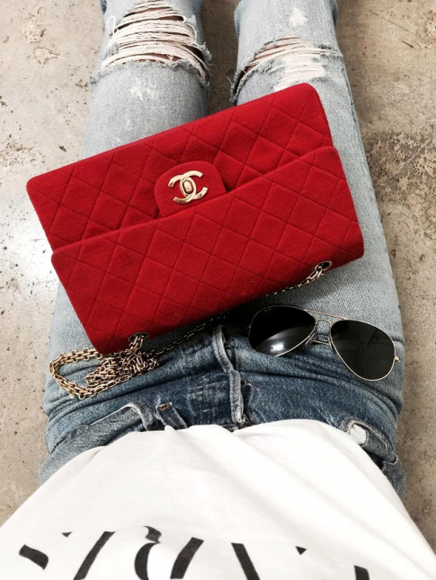 Le rouge sied bien aux sacs Chanel !