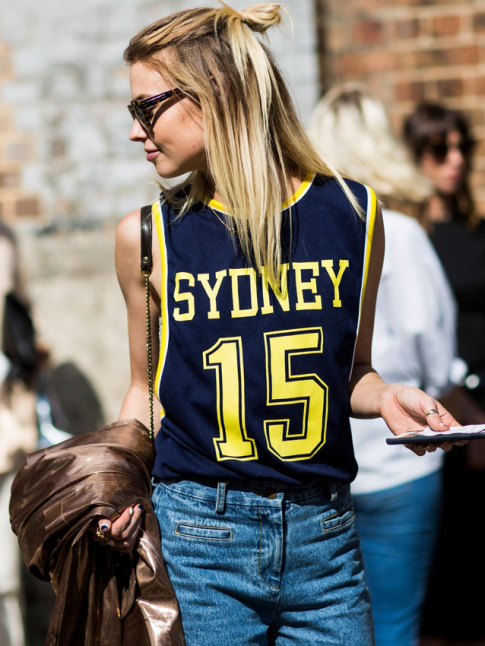 Le tee-shirt sportif, de plus en plus fashionnement correct !
