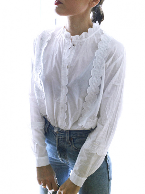 Entre romantisme matris et coton japonais, cette blouse blanche a tout bon !