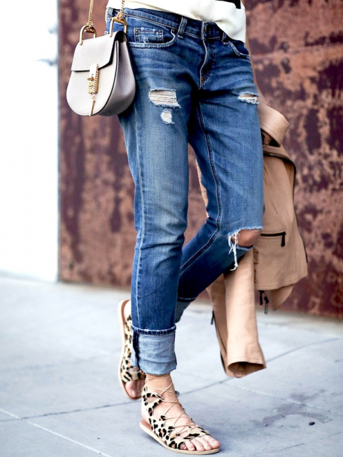 Wanted : une jolie paire de nu-pieds lopard