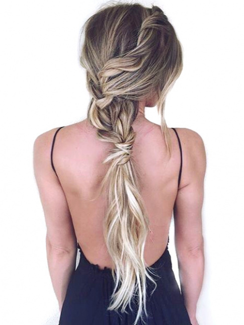 Wanted : des cheveux ultra longs  entremler