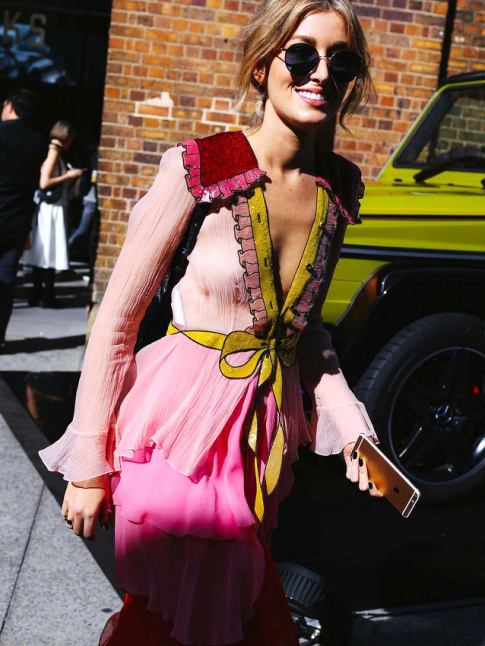  la fois fminine et espigle, cette robe de princesse girly/rtro Gucci ne manque pas de fashion appeal