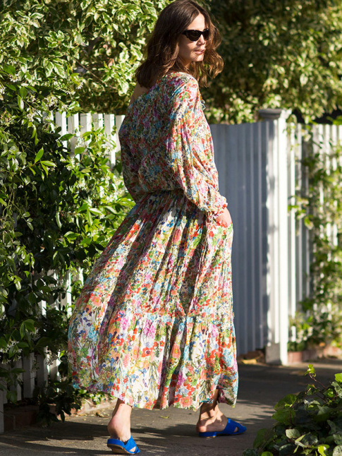 Wanted : une longue robe fleurie un brin folk
