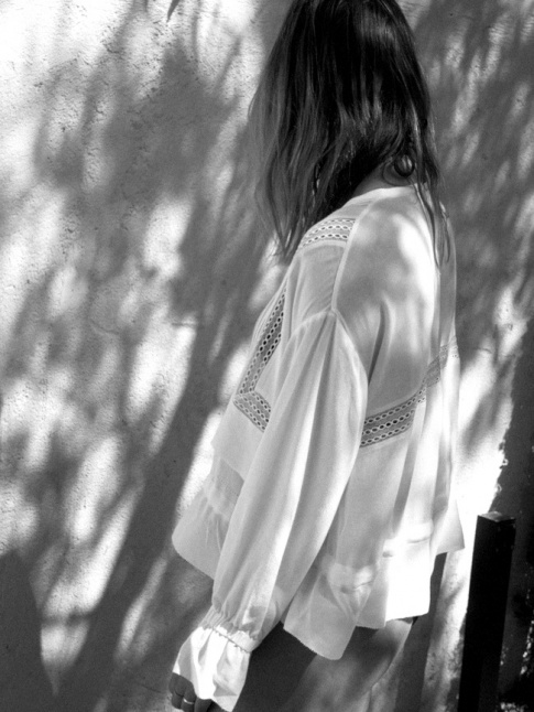 Intemporelle et facile  porter, la blouse est de ces classiques dont on aime abuser