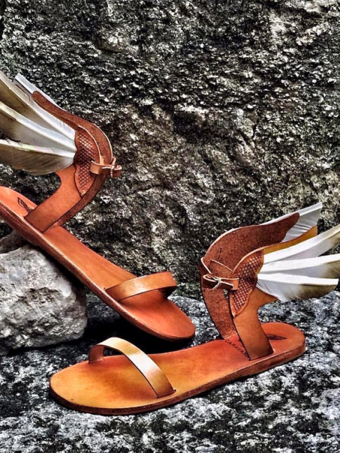 Entre posie et cuir de qualit, ces sandales ailes ont tout bon !