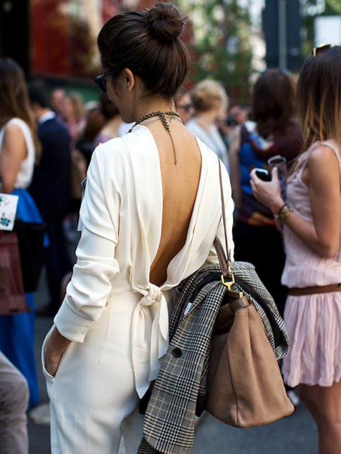 Dos nu + monochrome crme = le bon mix