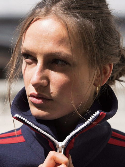 La veste sporty zippe, l'un des indispensables de la rentre 2016 !