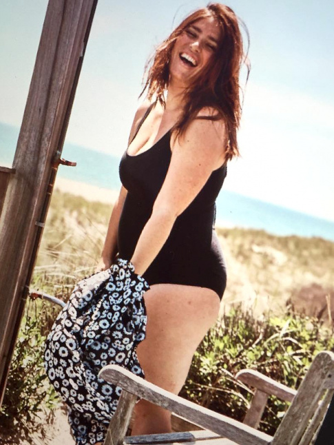 Le maillot une pice rglisse : la petite robe noire de la plage !