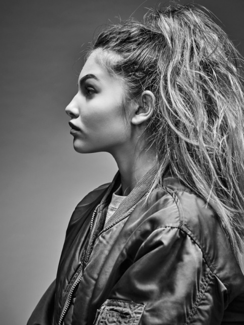 Oui  la queue de cheval haute sur cheveux longs et froisss !