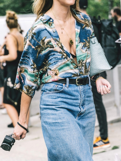 La chemise hawaenne masculine, plus sexy que la blouse en dentelle