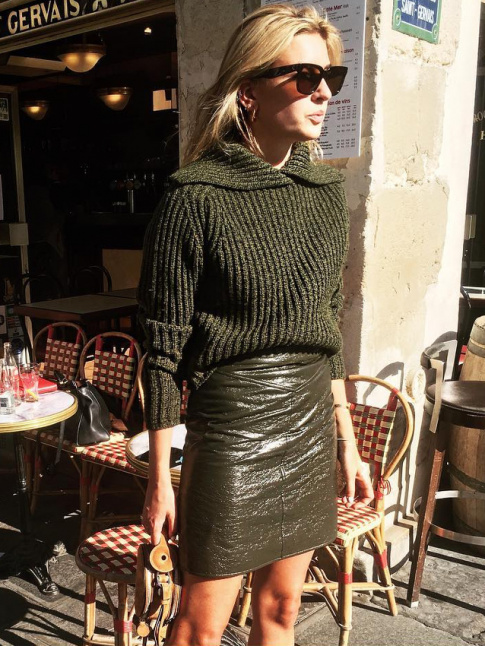 Rien de tel qu'un savant jeu de textures pour booster une tenue monochrome !