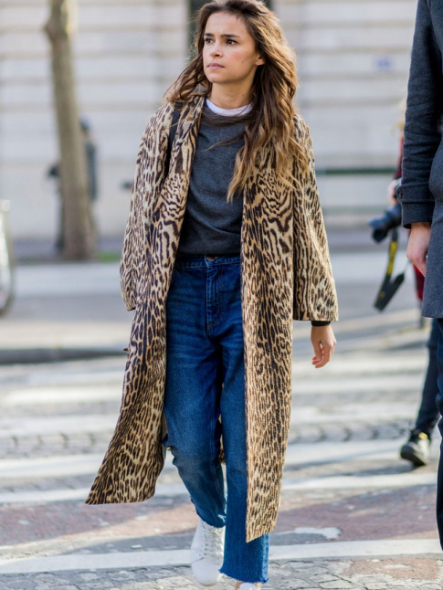 Manteau 3/4 lopard + look casual = le bon mix