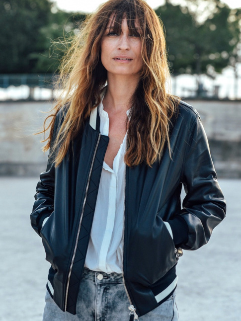 Dgaine masculine + longs cheveux dtachs = le bon mix