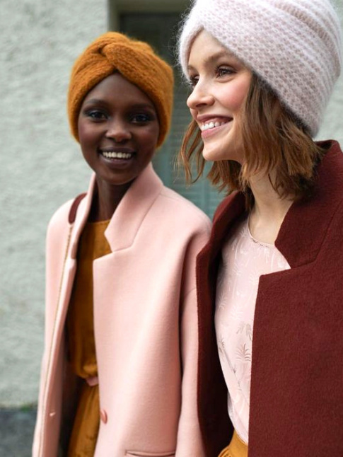 Avec sa dgaine forties, le bonnet turban parvient  rendre le froid dsirable !