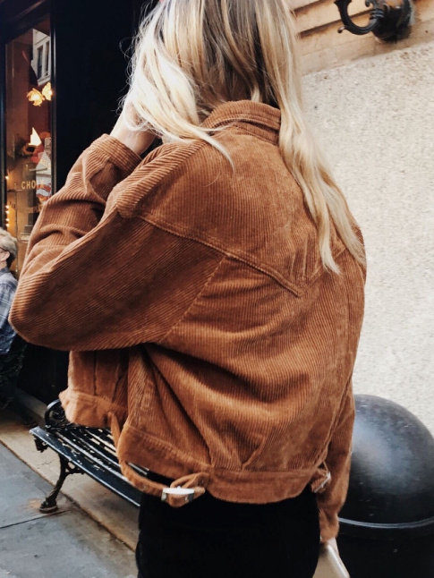 Oui  la fusion entre velours ctel et veste en jean !