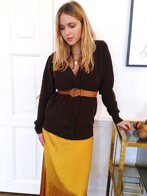Oui  la ceinture porte en mode empire pour mettre en valeur les dbuts de baby bump