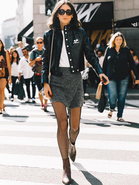 L'exercice prilleux consistant  mixer collants rsille et mini jupe peut parfois rserver de bonnes surprises...