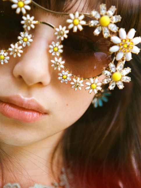 Et s'il suffisait de changer de lunettes de soleil pour insrer un brin de fantaisie dans sa vie ?