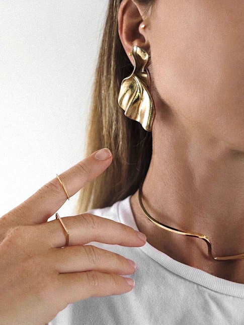 On aime quand les bijoux dors prennent des liberts